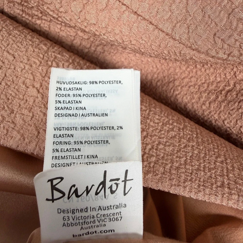 Bardot Sheath Dress Size 4 XS Pink Off Shoulder Textured V-Neck Zip Back‎